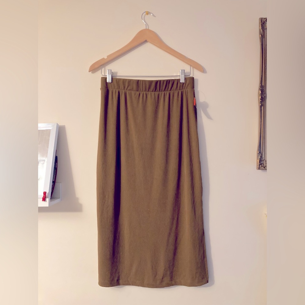 NWTS Ardene Light Brown or Tan Ribbed Double Slit Skirt Size XL